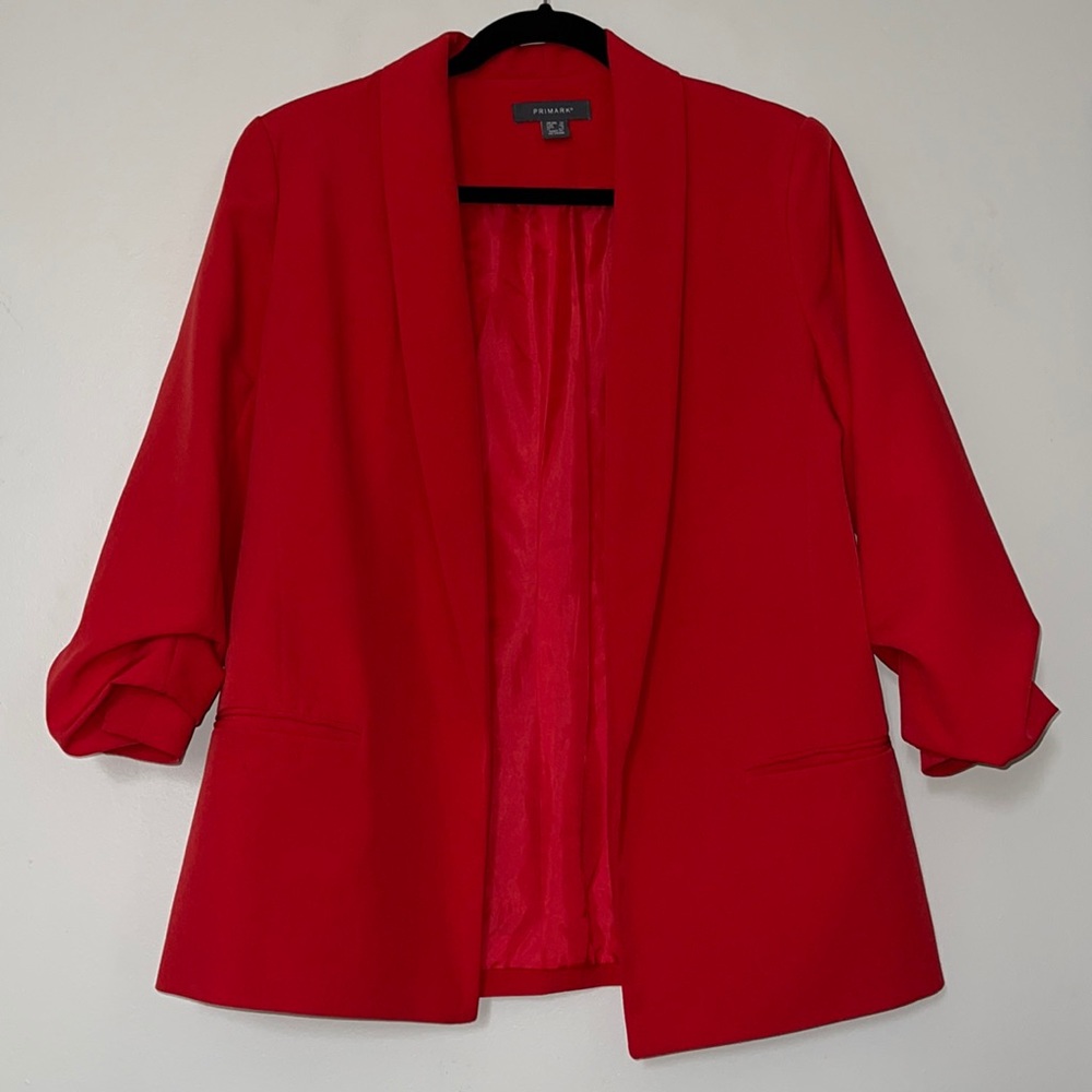 Red, 3/4 length ruched sleeve open style blazer